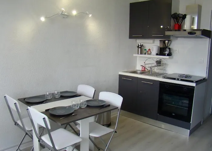 équipé Place De Parking Centre Port