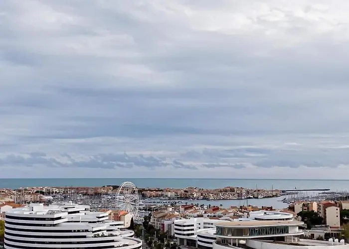 équipé Place De Parking Centre Port *